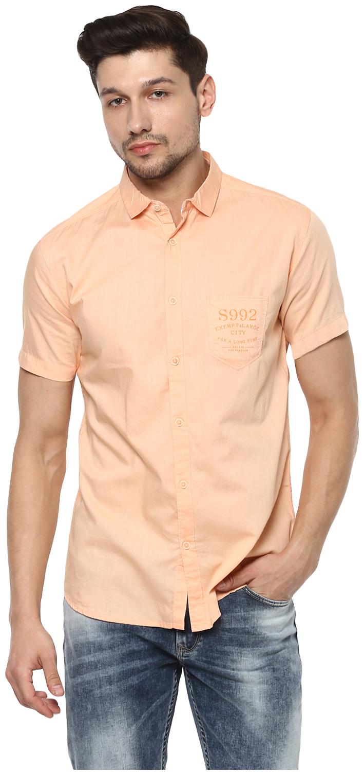 

Spykar Men Pink Solid Slim Fit Casual Shirt
