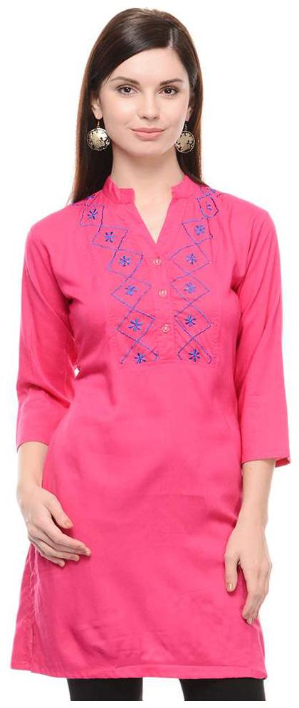 

Sritika Women Pink Solid Straight Kurta