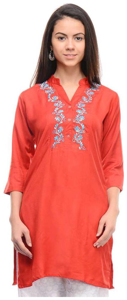 

Sritika Women Red Solid Straight Kurta