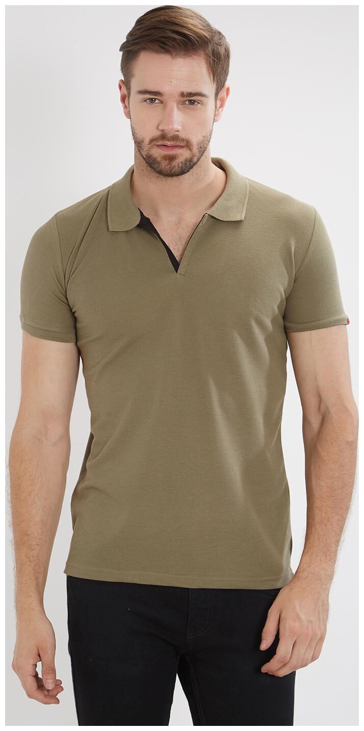 

Status Quo Men Green Slim fit Cotton Henley neck T-Shirt - Pack Of 1