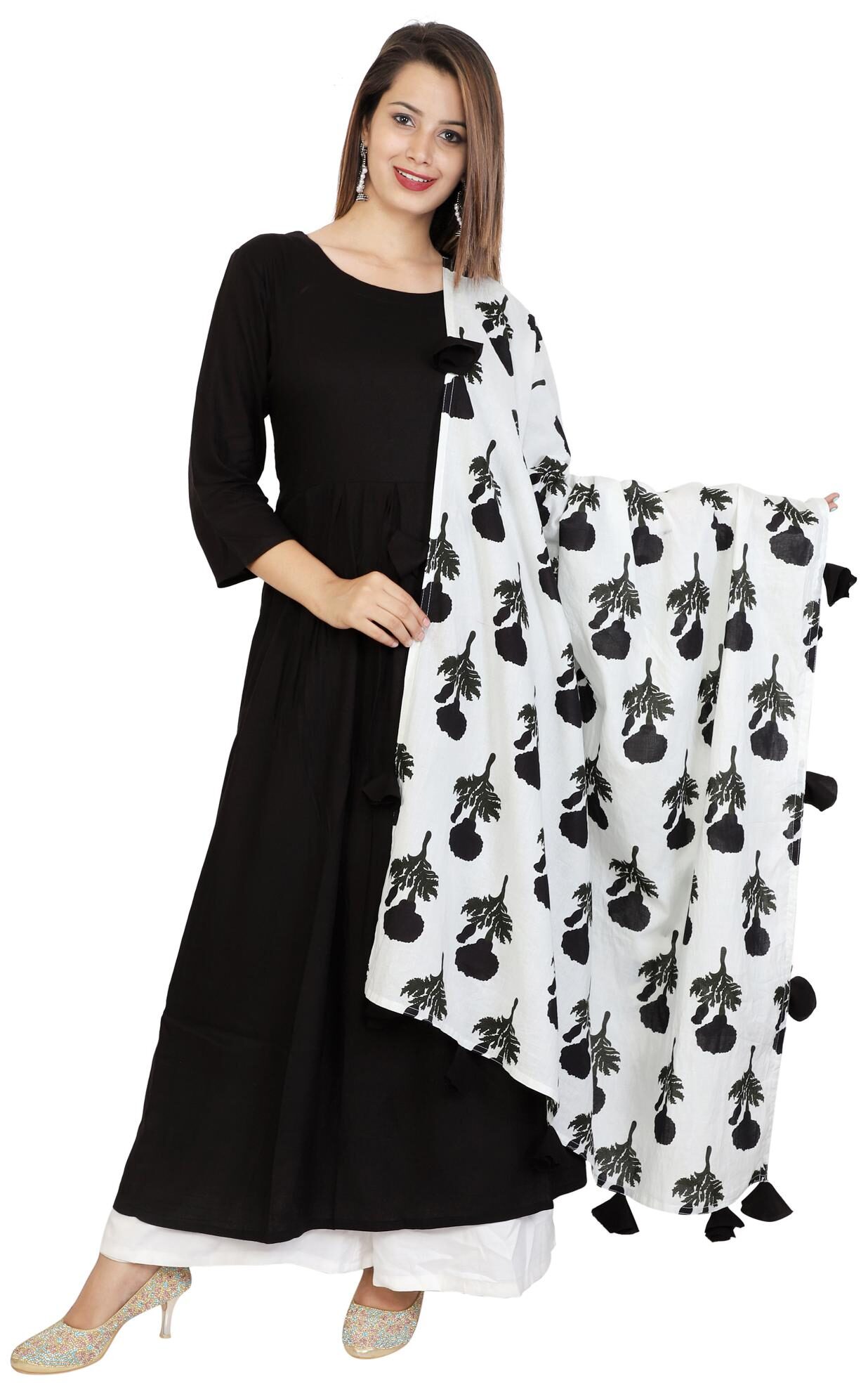 

Stylum Festive Party Floral Print Women s Kurti