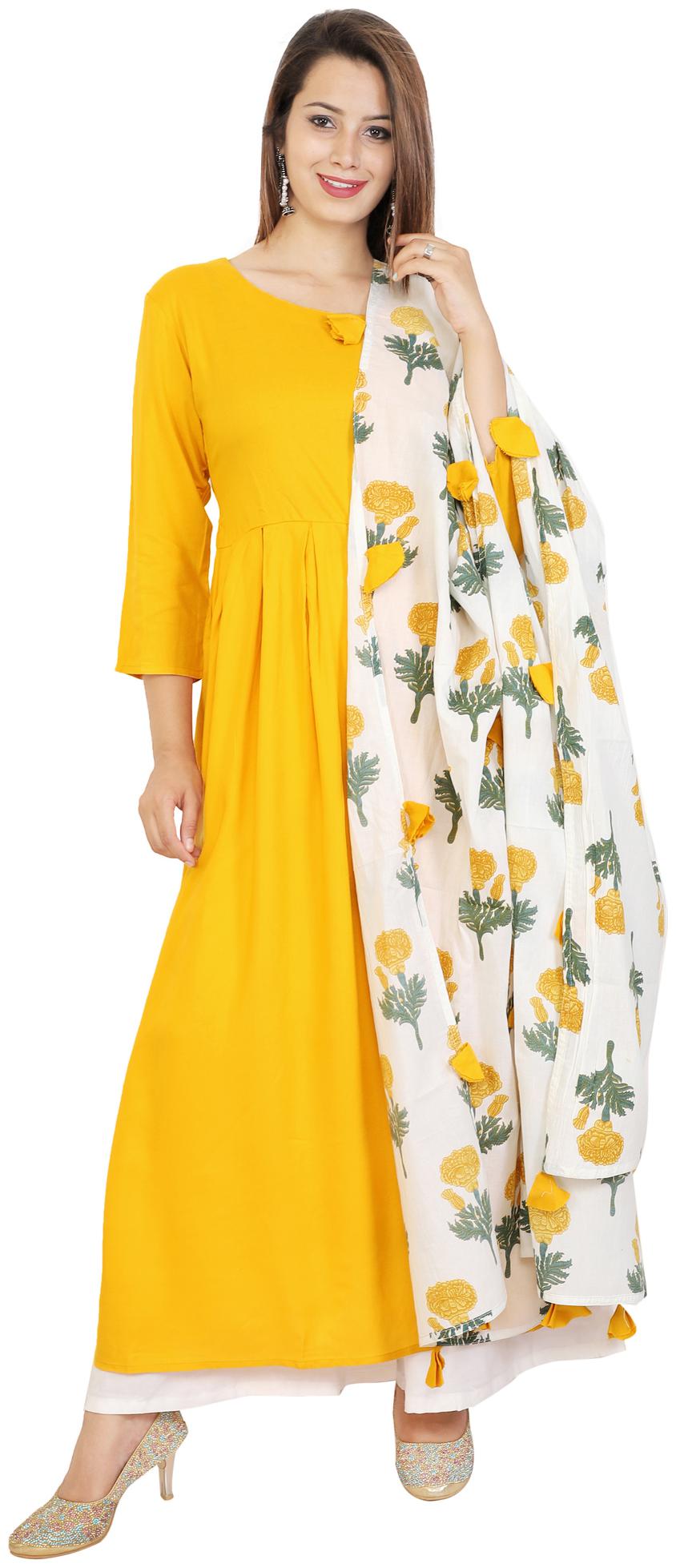 

Stylum Festive Party Floral Print Women s Kurti