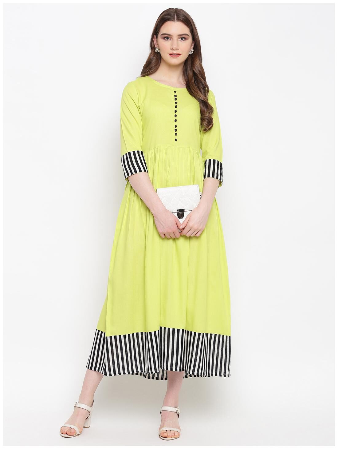 

Stylum Women Green Solid Fit and Flare Kurti
