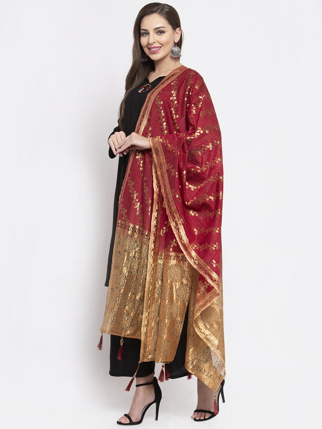 

Sugathari Women Jacquard Woven Maroon Beige Dupatta