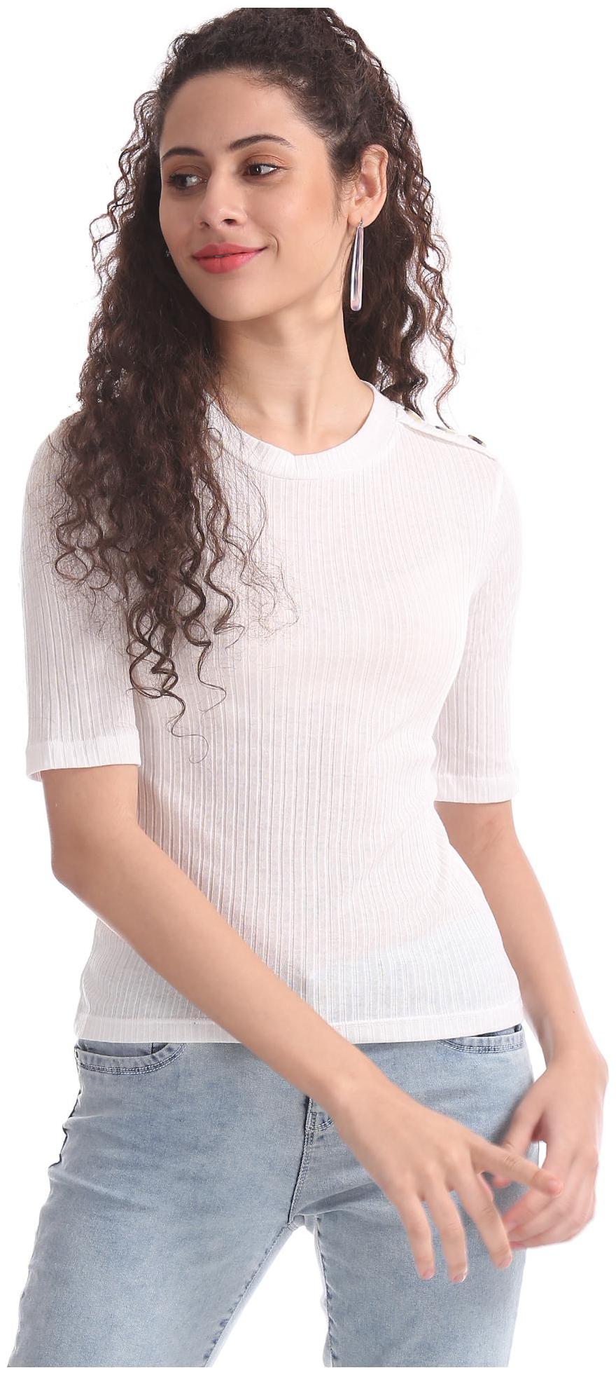 

SUGR Women Solid Regular top - White