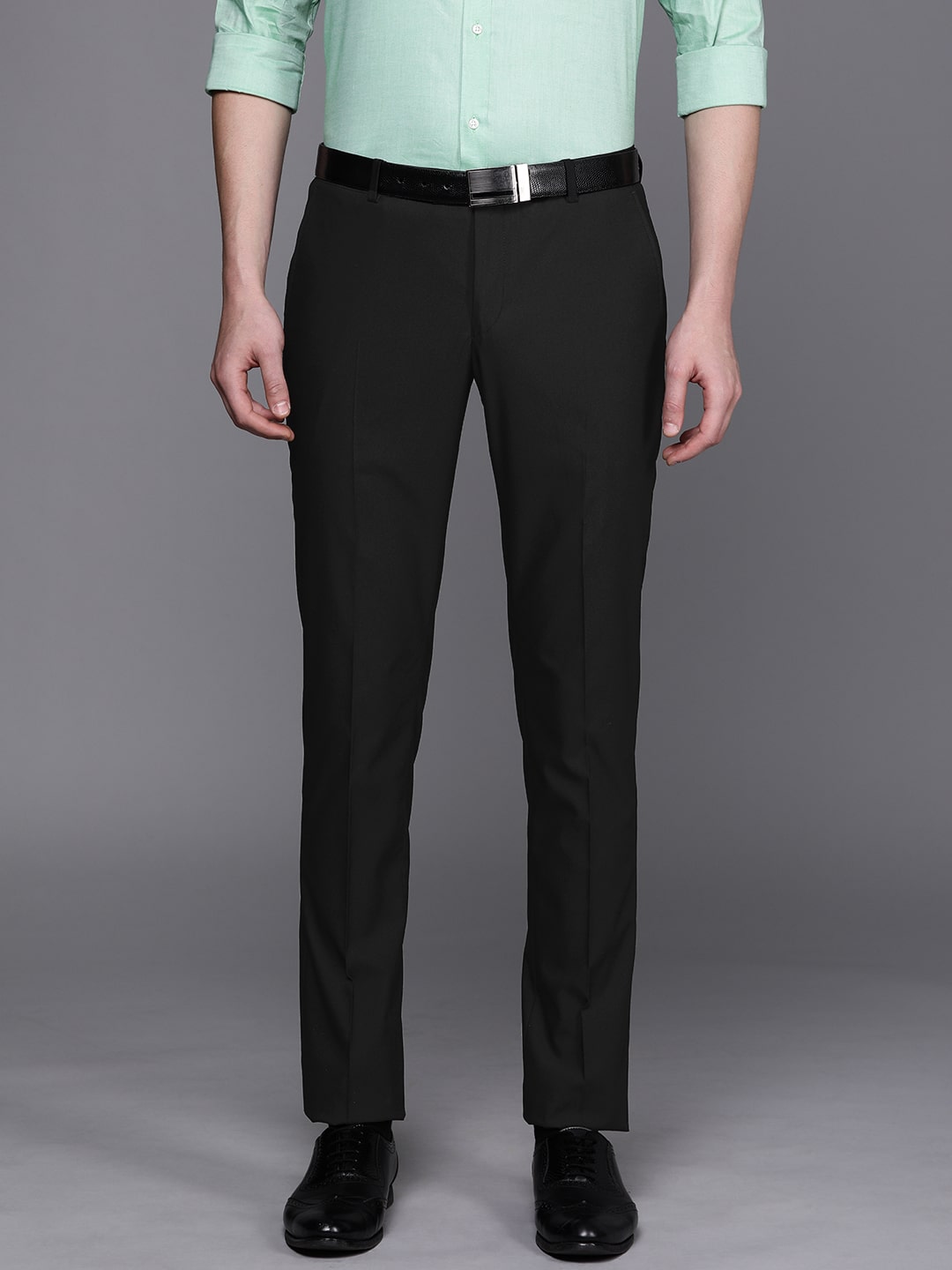 

SUITLTD Men Solid Slim Fit Formal Trouser - Black