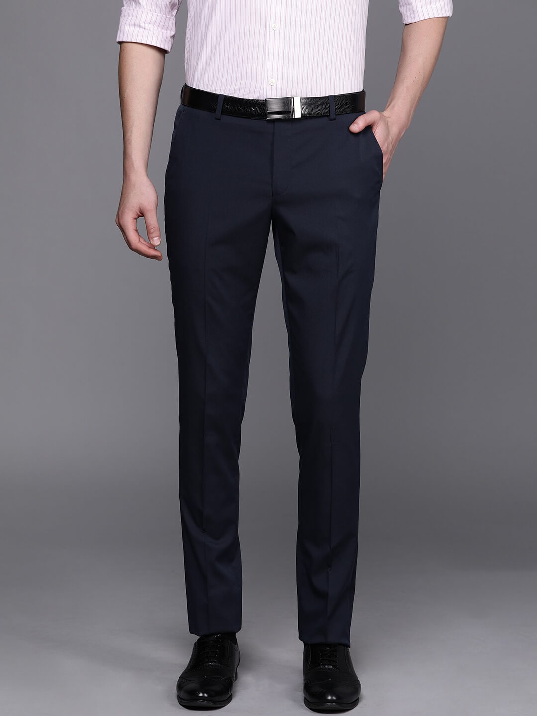 

SUITLTD Men Solid Slim Fit Formal Trouser - Blue
