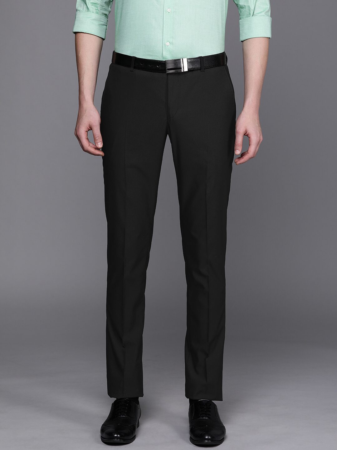 

SUITLTD Men Solid Slim Fit Formal Trouser - Black
