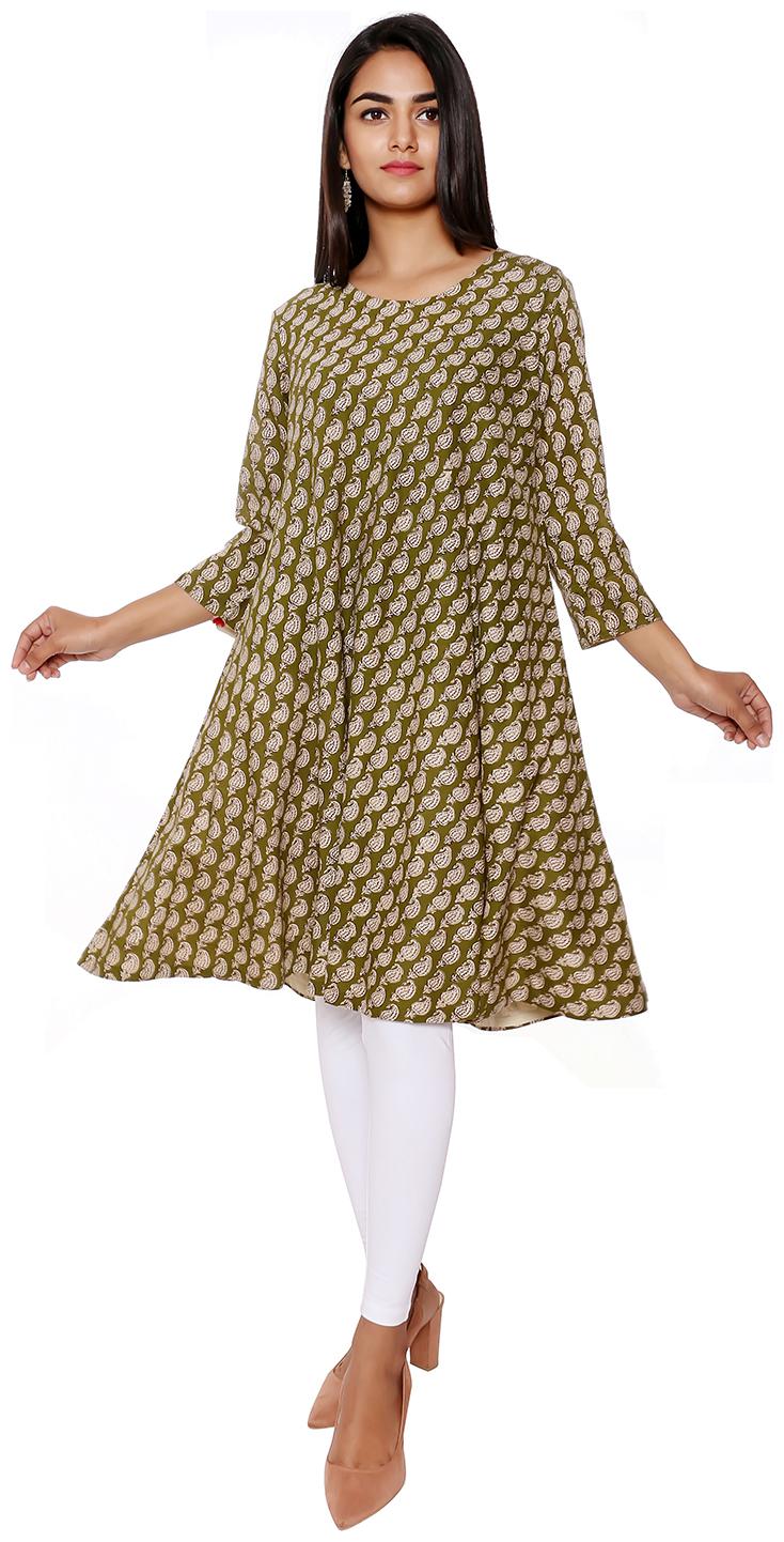 

Suti Women Green Printed Flared Rayon Kurta