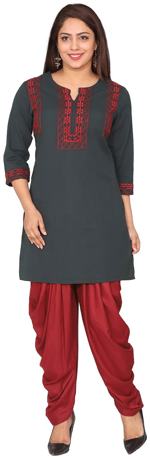 

Suti Women Green Embroidered Straight Kurta