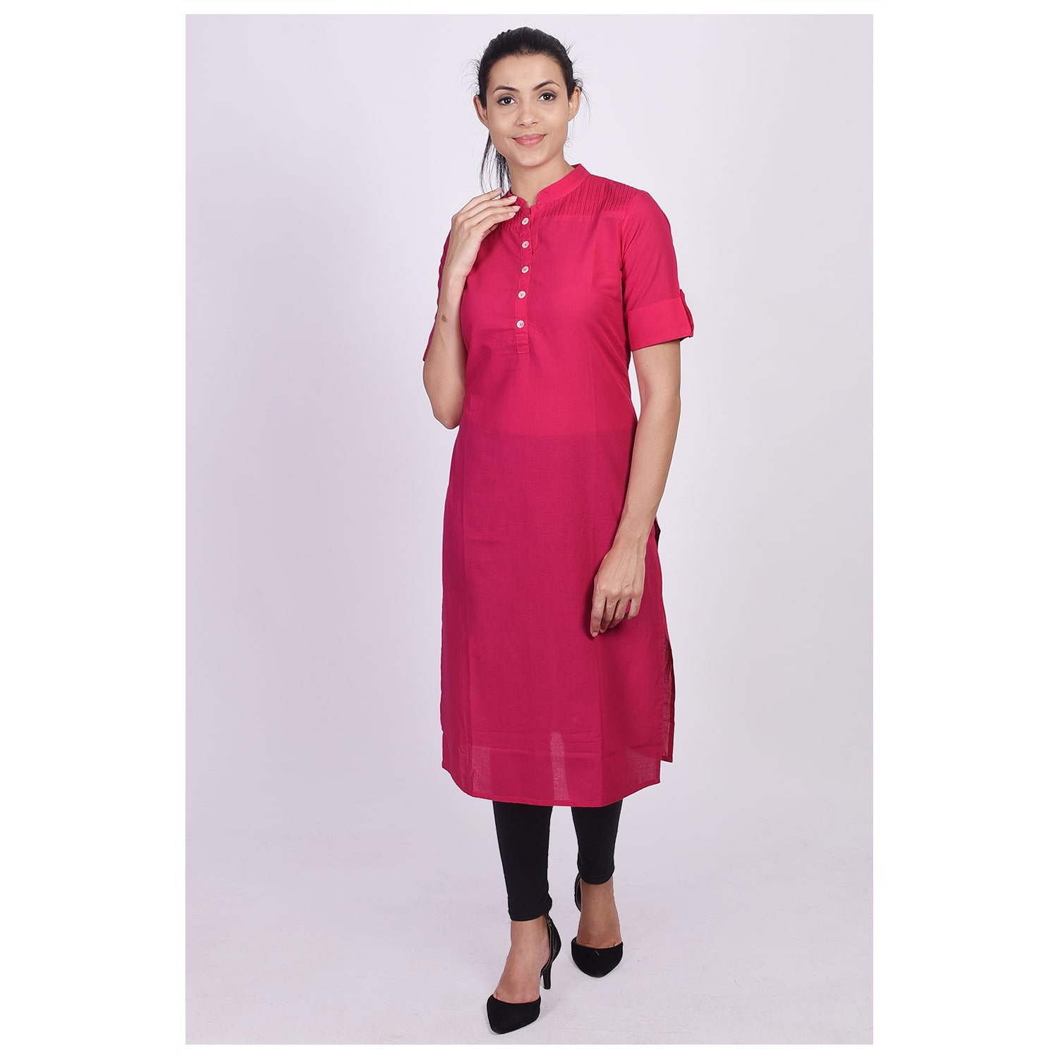 

SVARCHI Women Pink Solid Straight Kurta