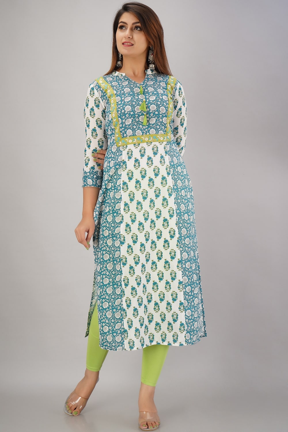 

SVARCHI Women White Embroidered Straight Kurta