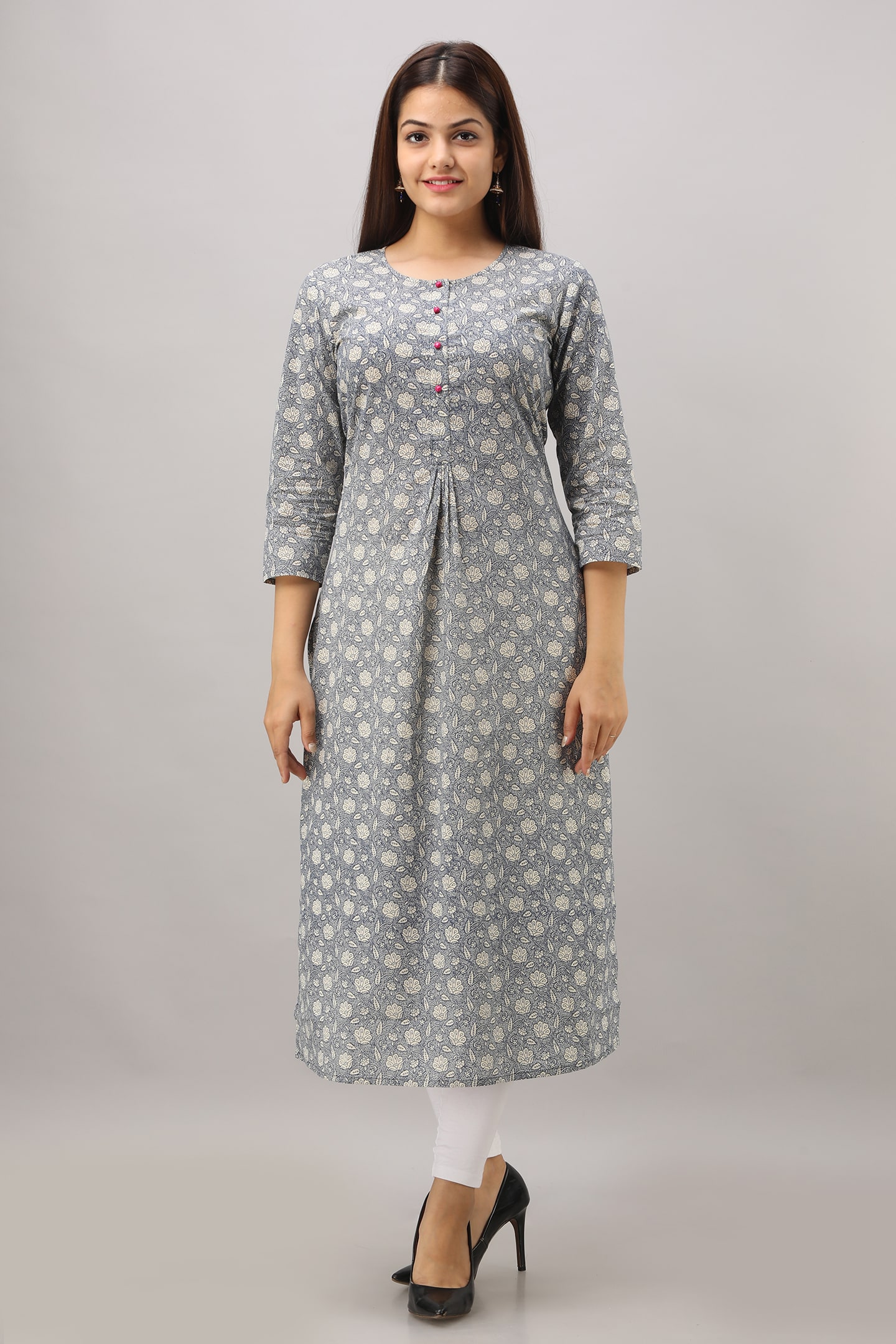 

SVARCHI Women Blue Printed Straight Kurta