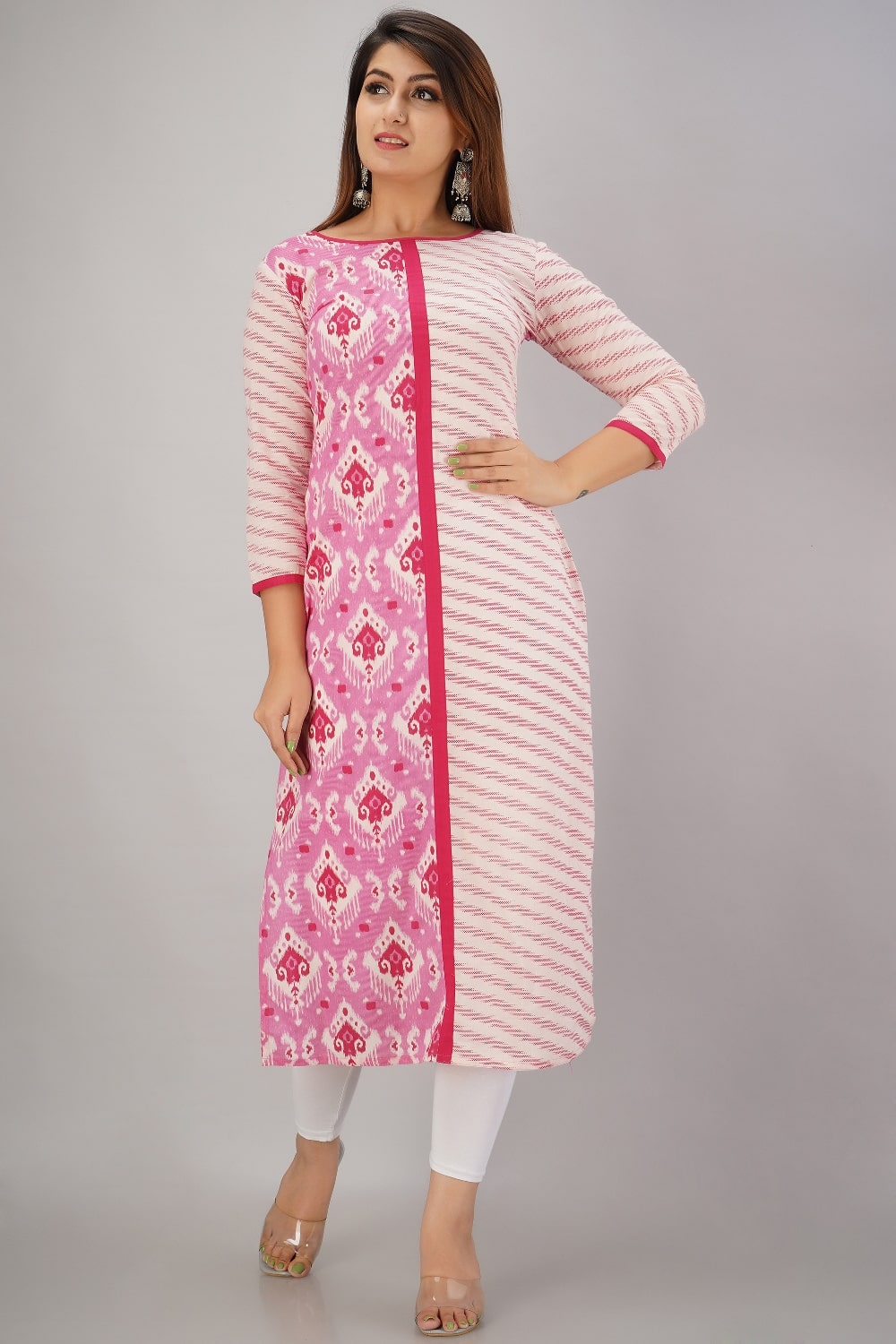 

SVARCHI Women Pink Printed Straight Kurta