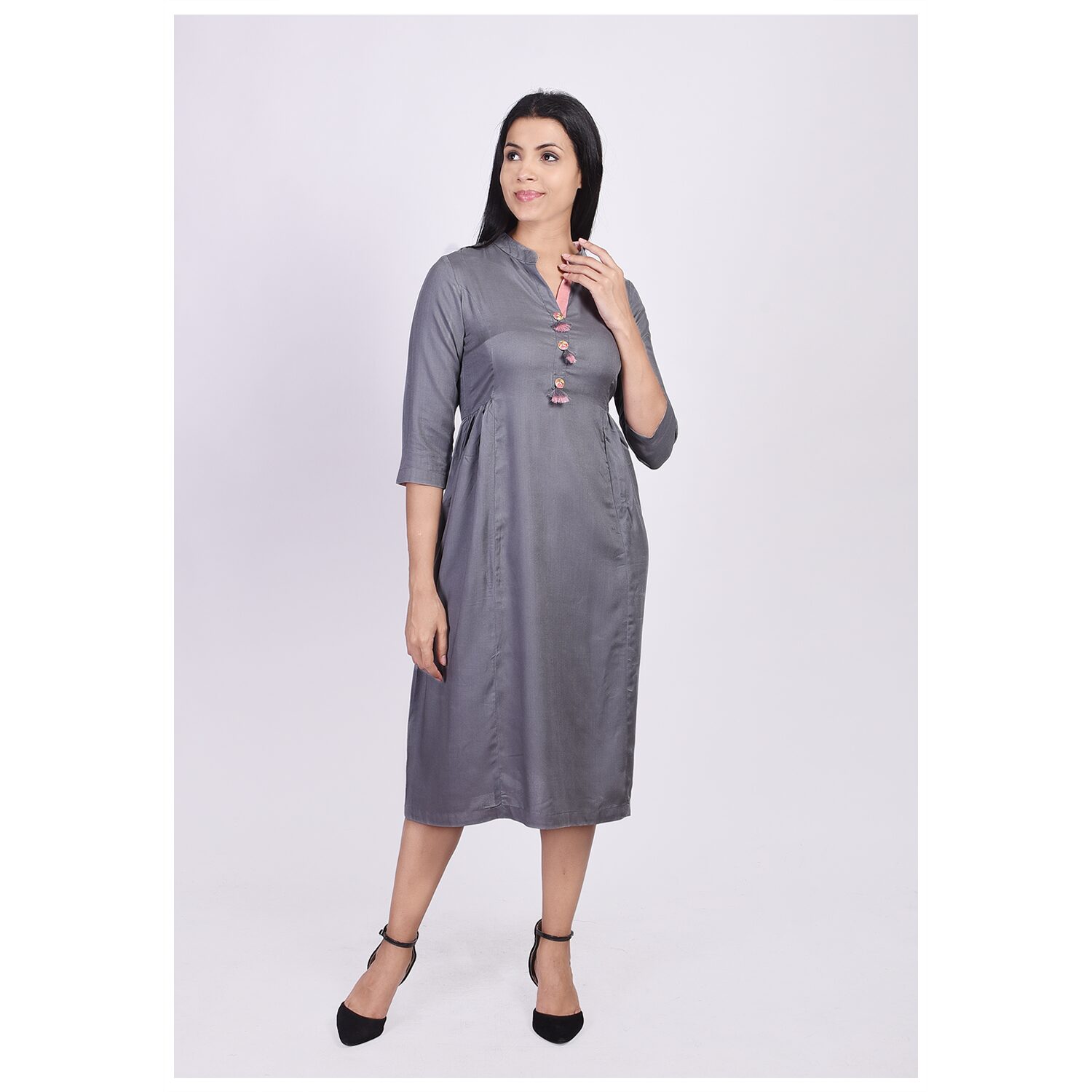 

SVARCHI Women Viscose Rayon Solid Grey Kurta