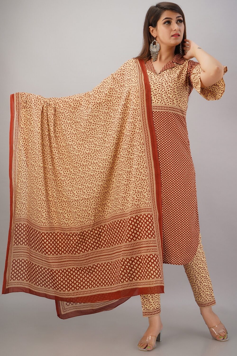 

SVARCHI Women Beige Printed Straight Kurta With Pants And Dupatta