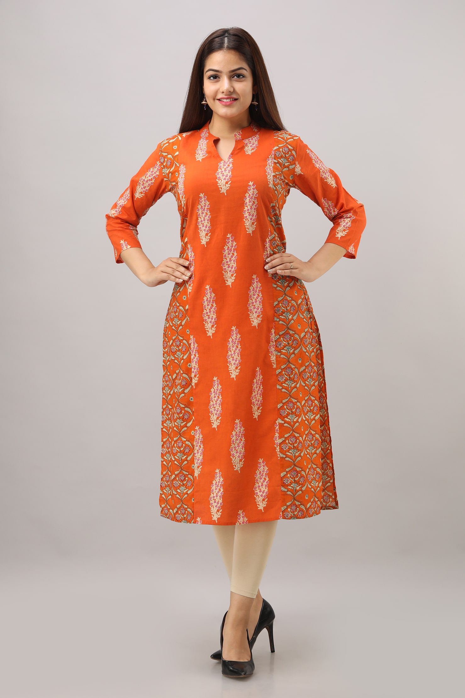 

SVARCHI Women Orange Printed Straight Kurta