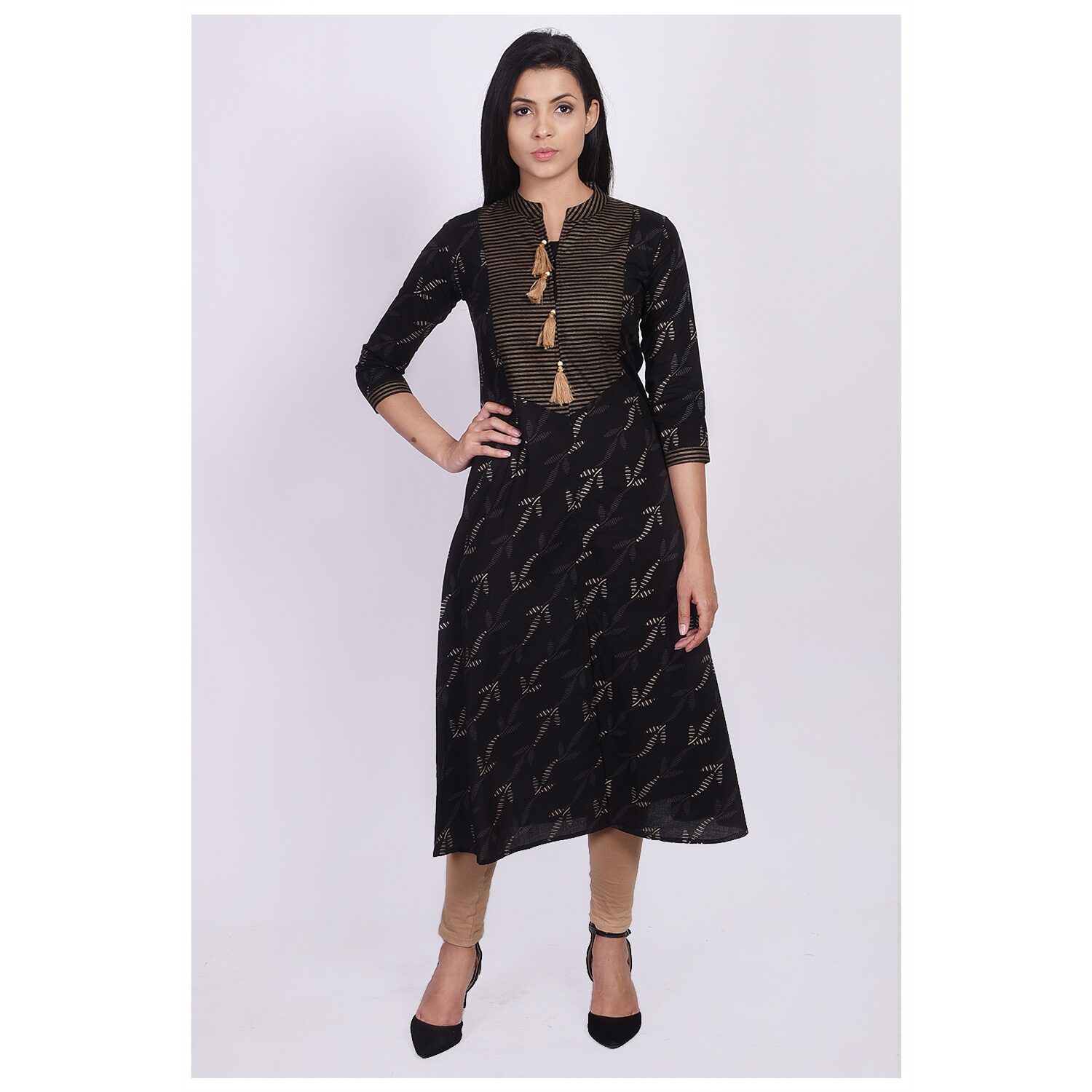

SVARCHI Women Black Printed Straight Kurta