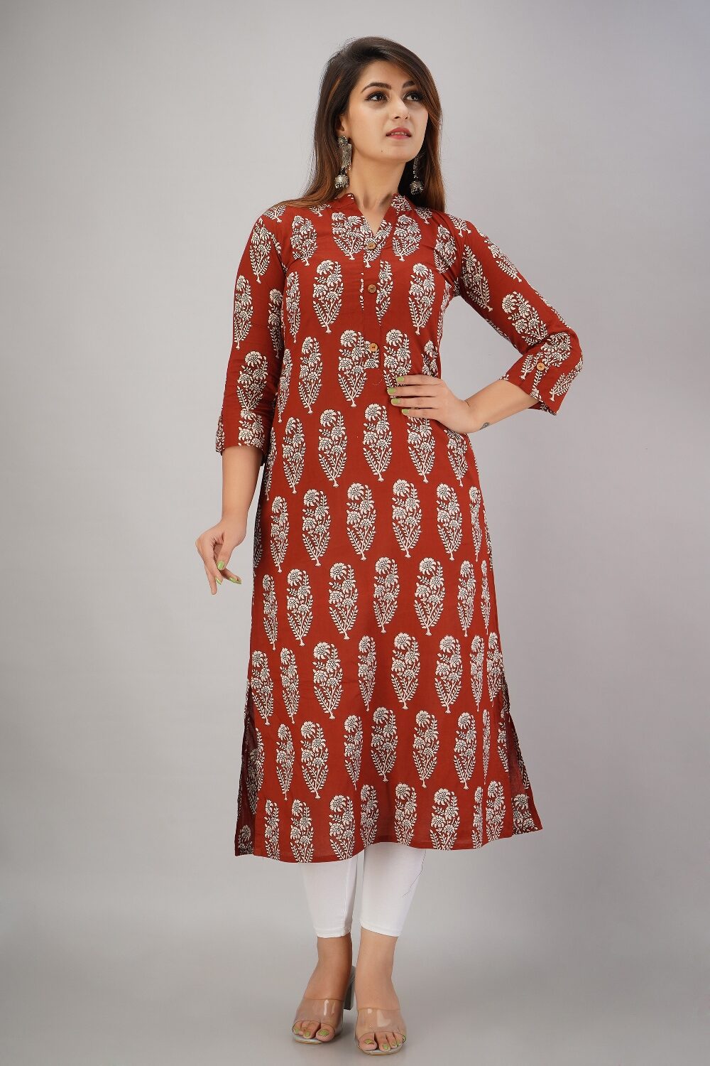 

SVARCHI Women Maroon Printed Straight Kurta