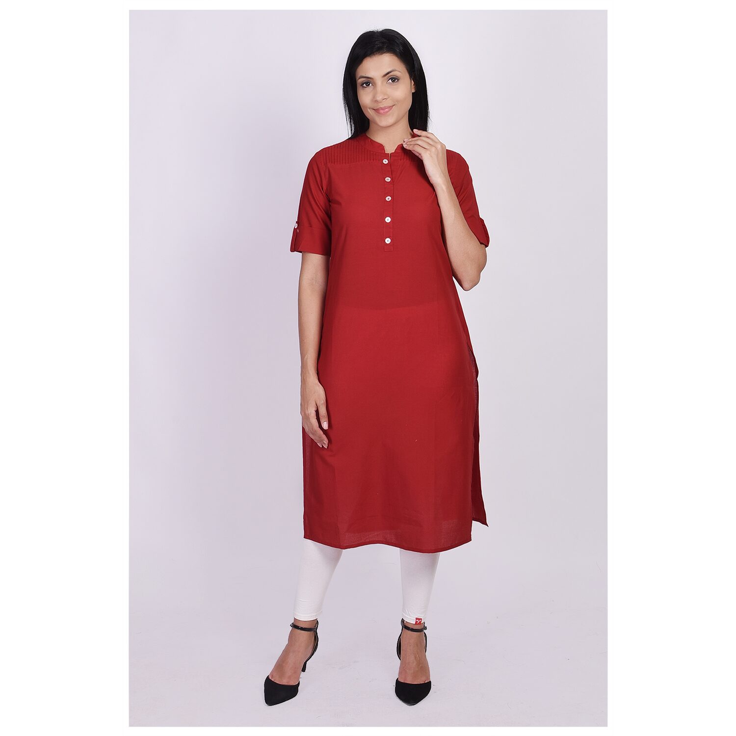 

SVARCHI Women Maroon Solid Straight Kurta
