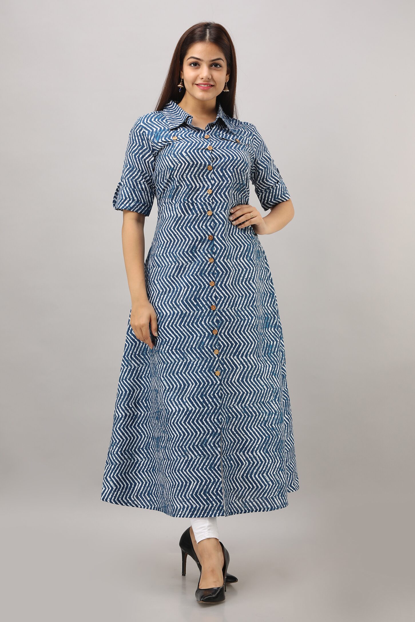 

SVARCHI Women Cotton Printed Blue Kurta