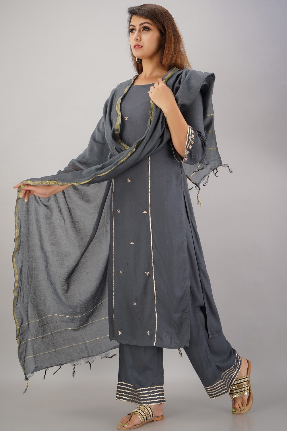 

SVARCHI Women Viscose Rayon Grey Kurta With Palazzo