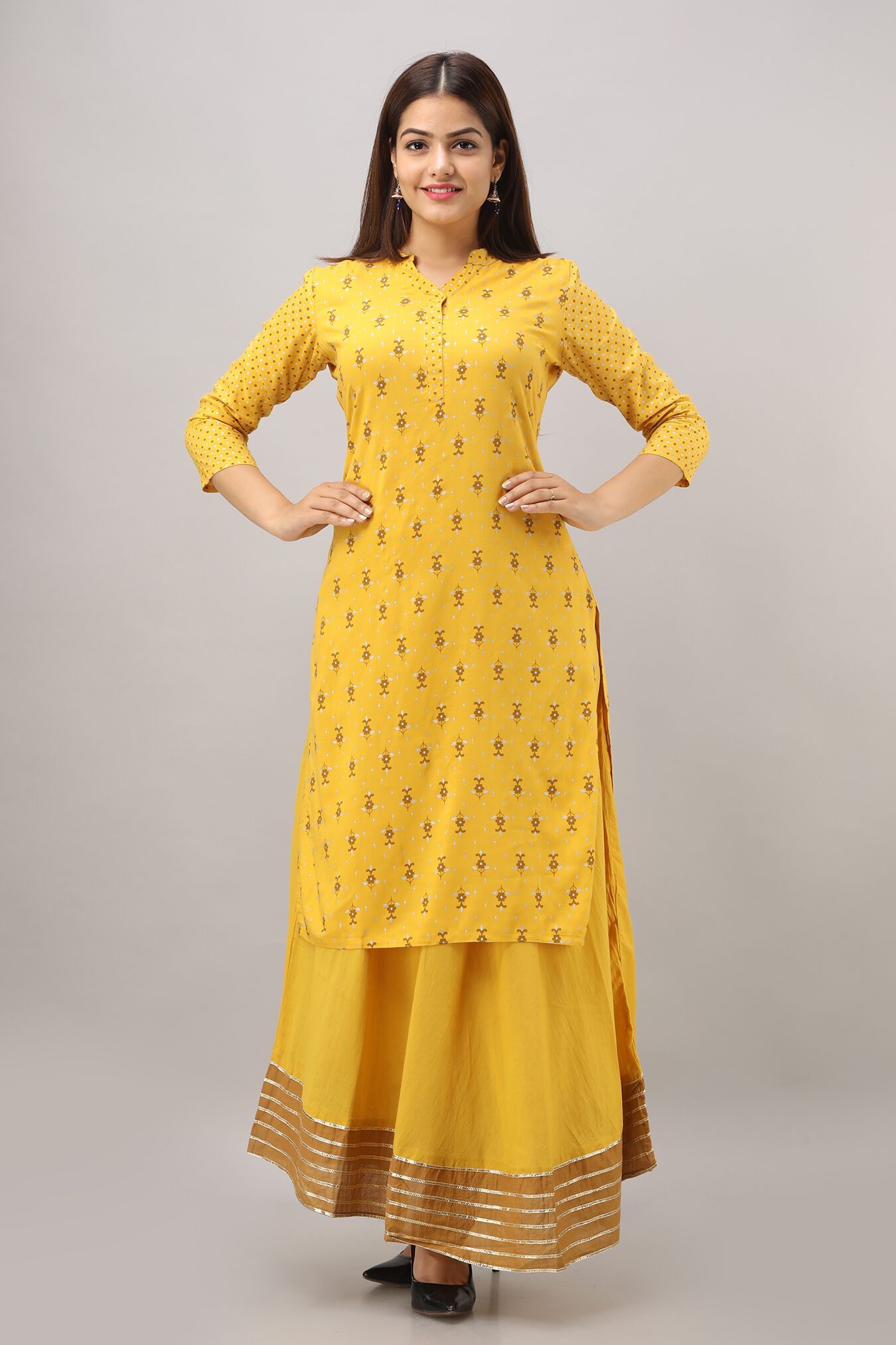 

SVARCHI Women Yellow Printed Straight Kurta With Skirt