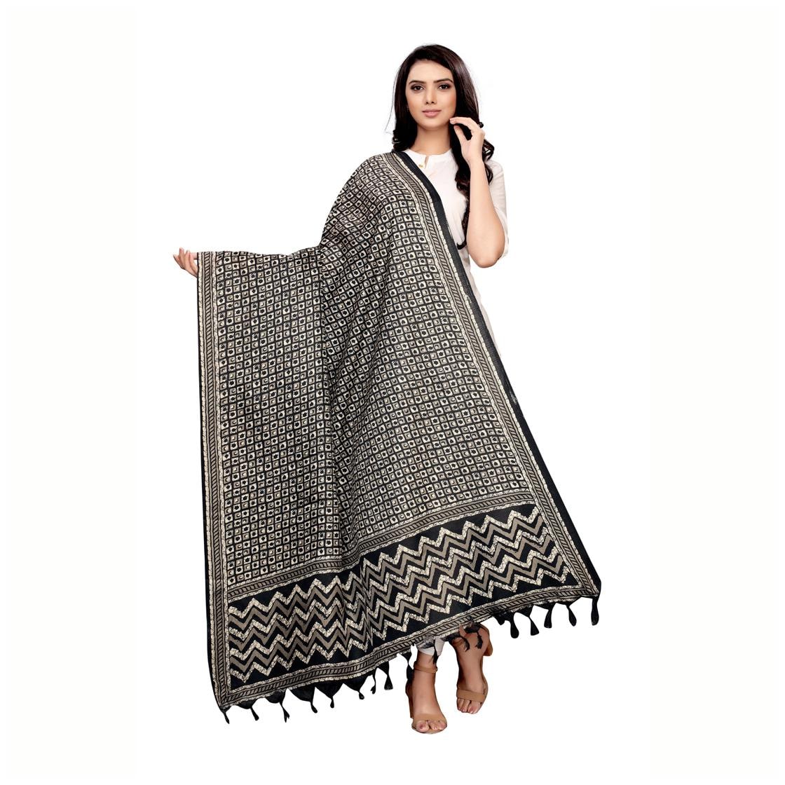 

Swaron Women Silk Geometric Black Dupatta