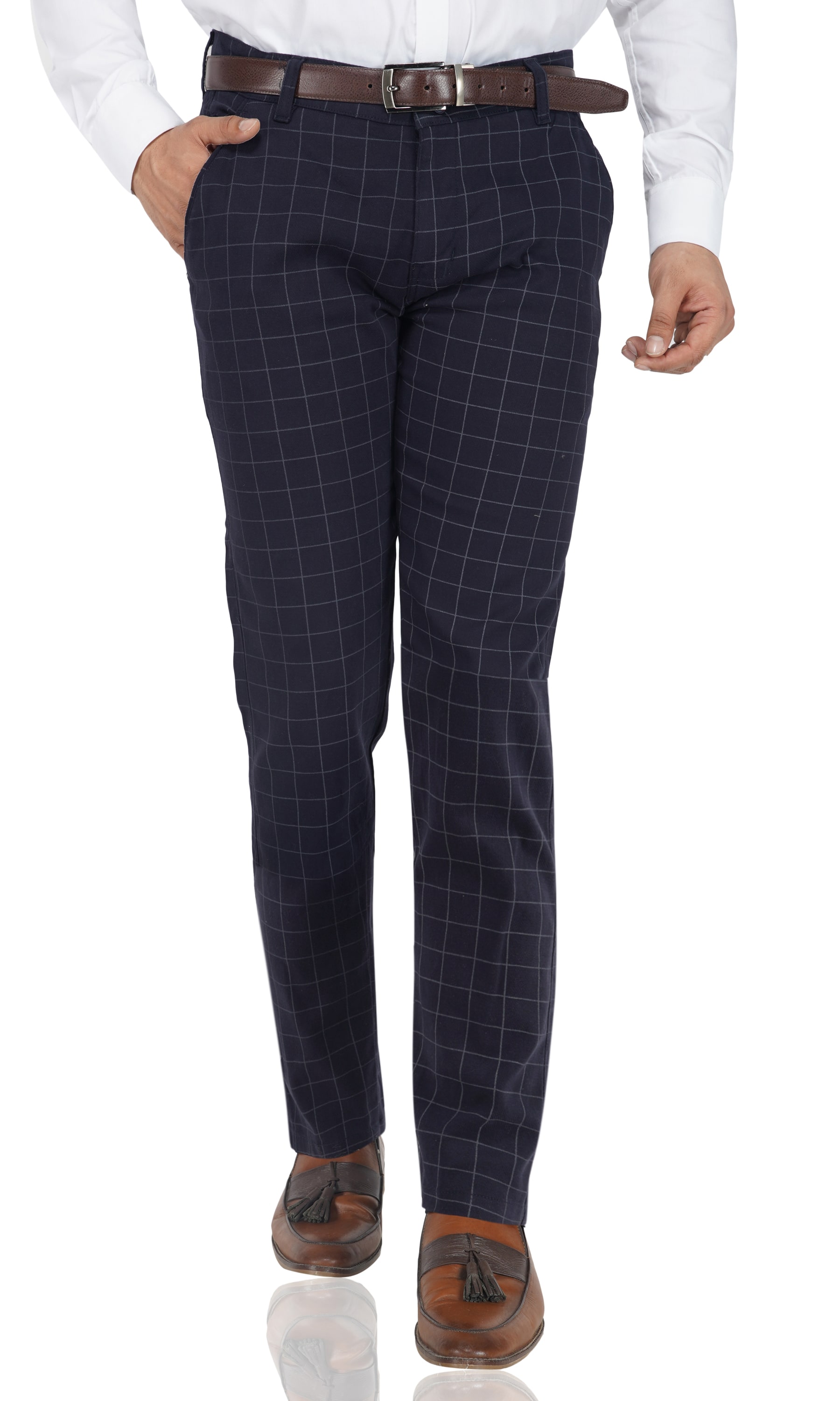 

TAHVO Men Blue Checked Slim fit Travel friendly Chinos