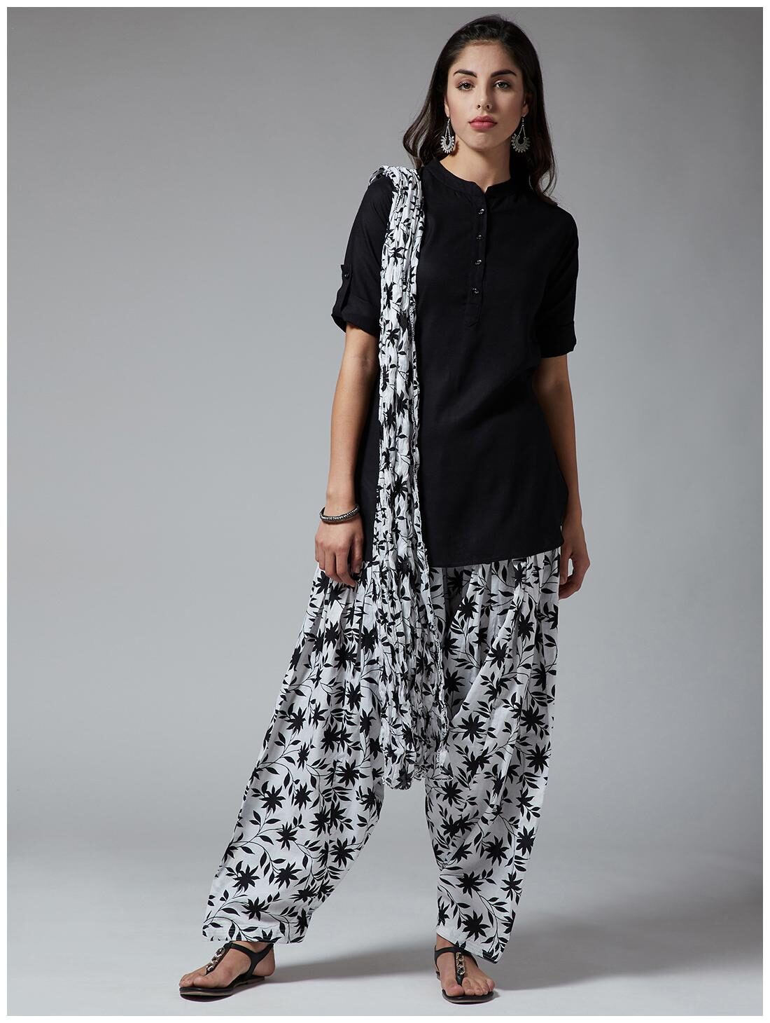 

The Pajama Factory Women Black Solid Regular Kurti With Patiala And Dupatta