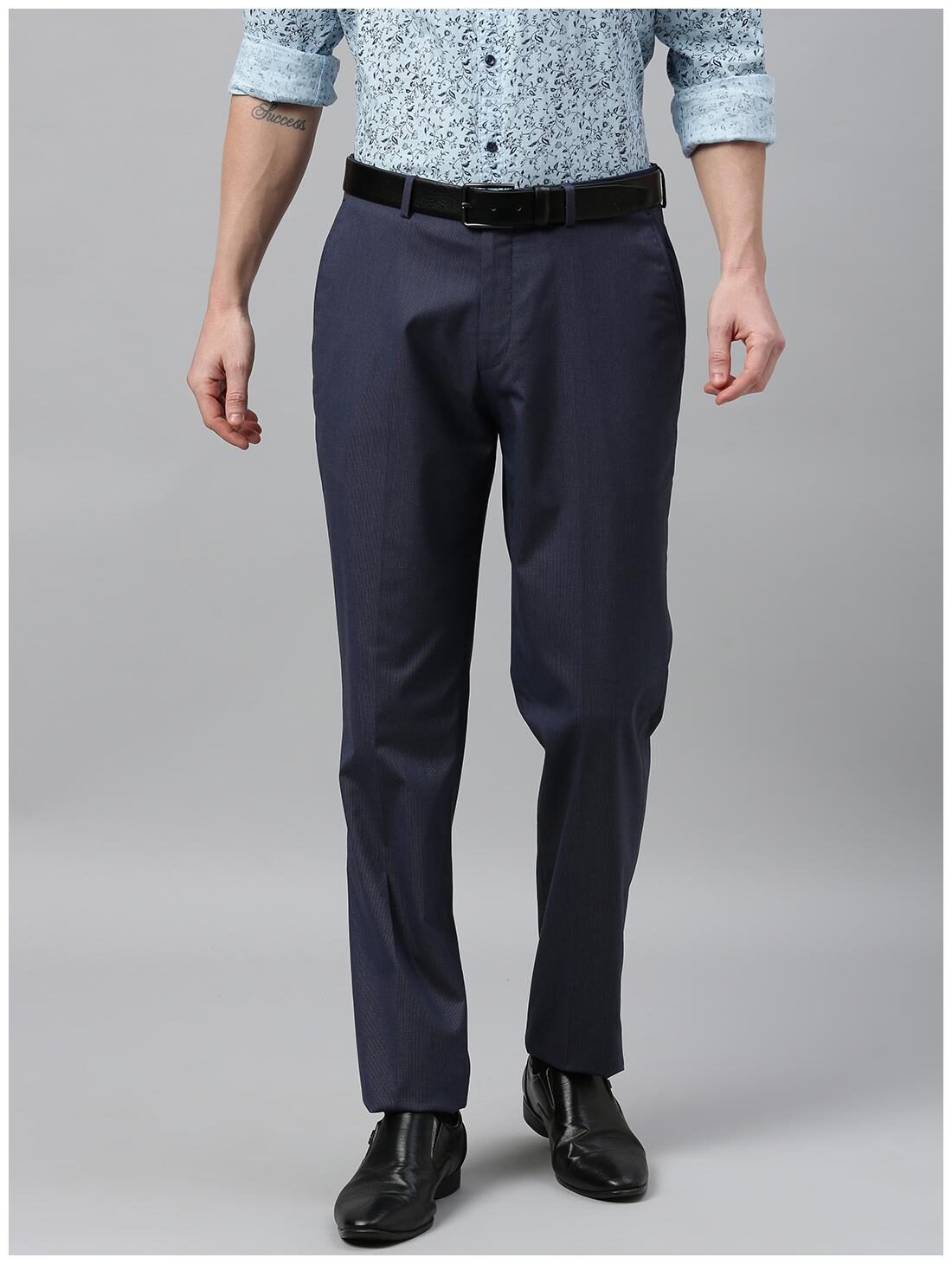 

Theme Men Solid Slim Fit Formal Trouser - Blue