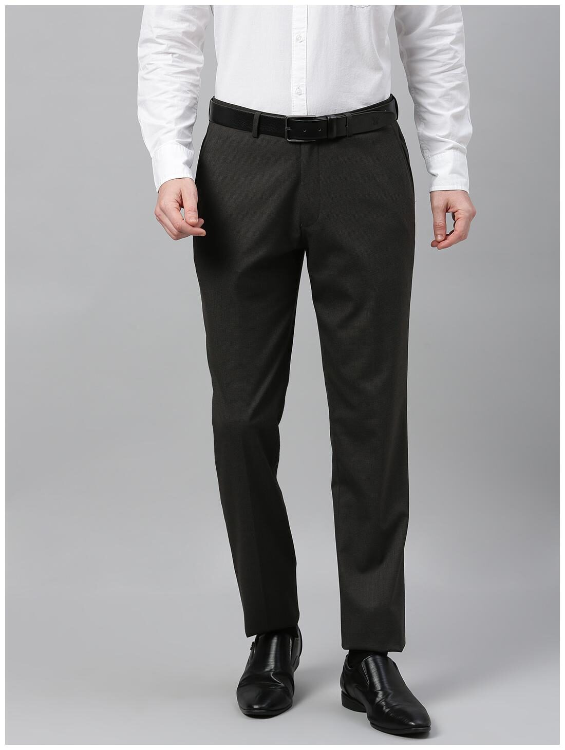 

Theme Men Solid Slim Fit Formal Trouser - Brown
