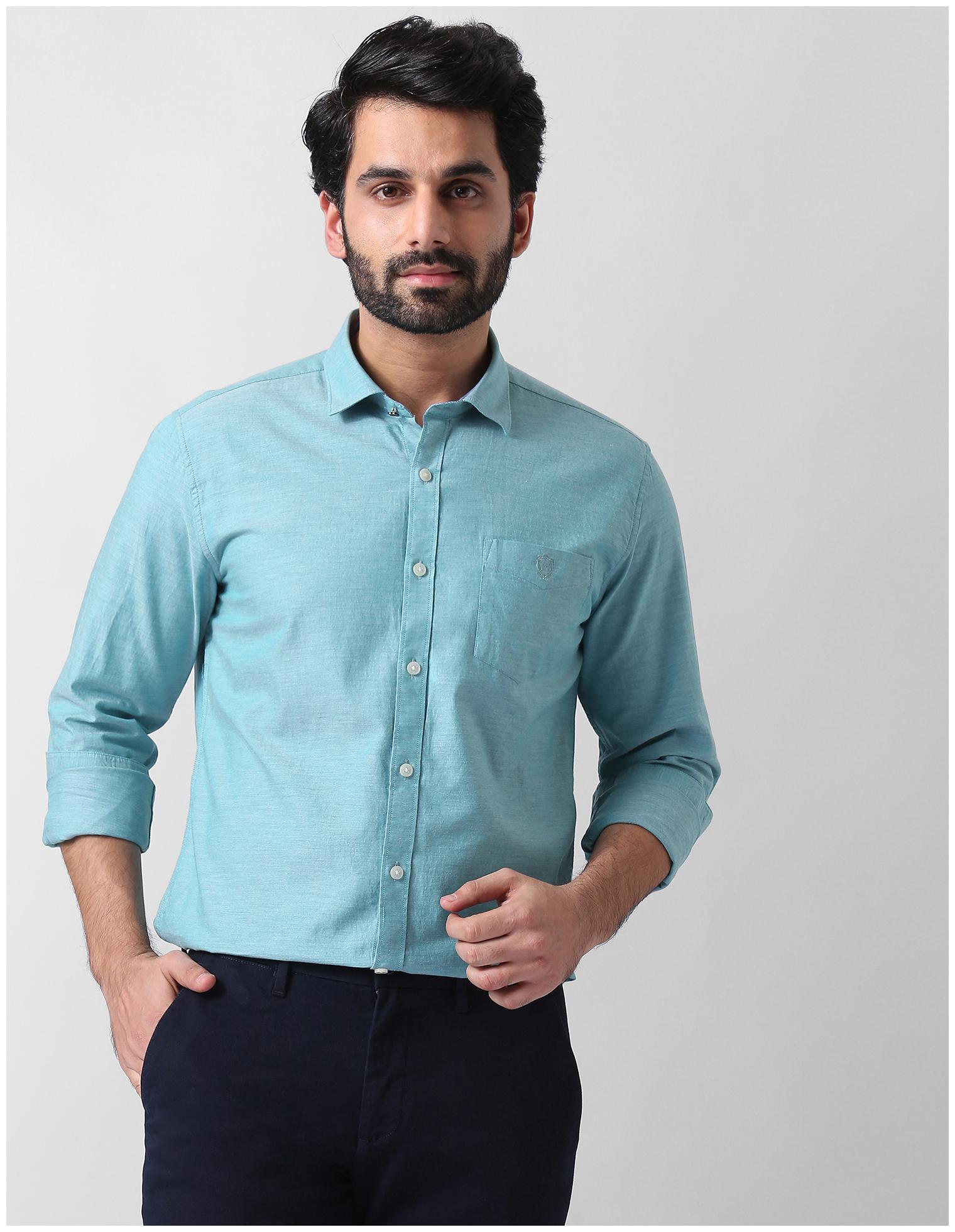 

True Blue Men Green Solid Slim Fit Casual Shirt