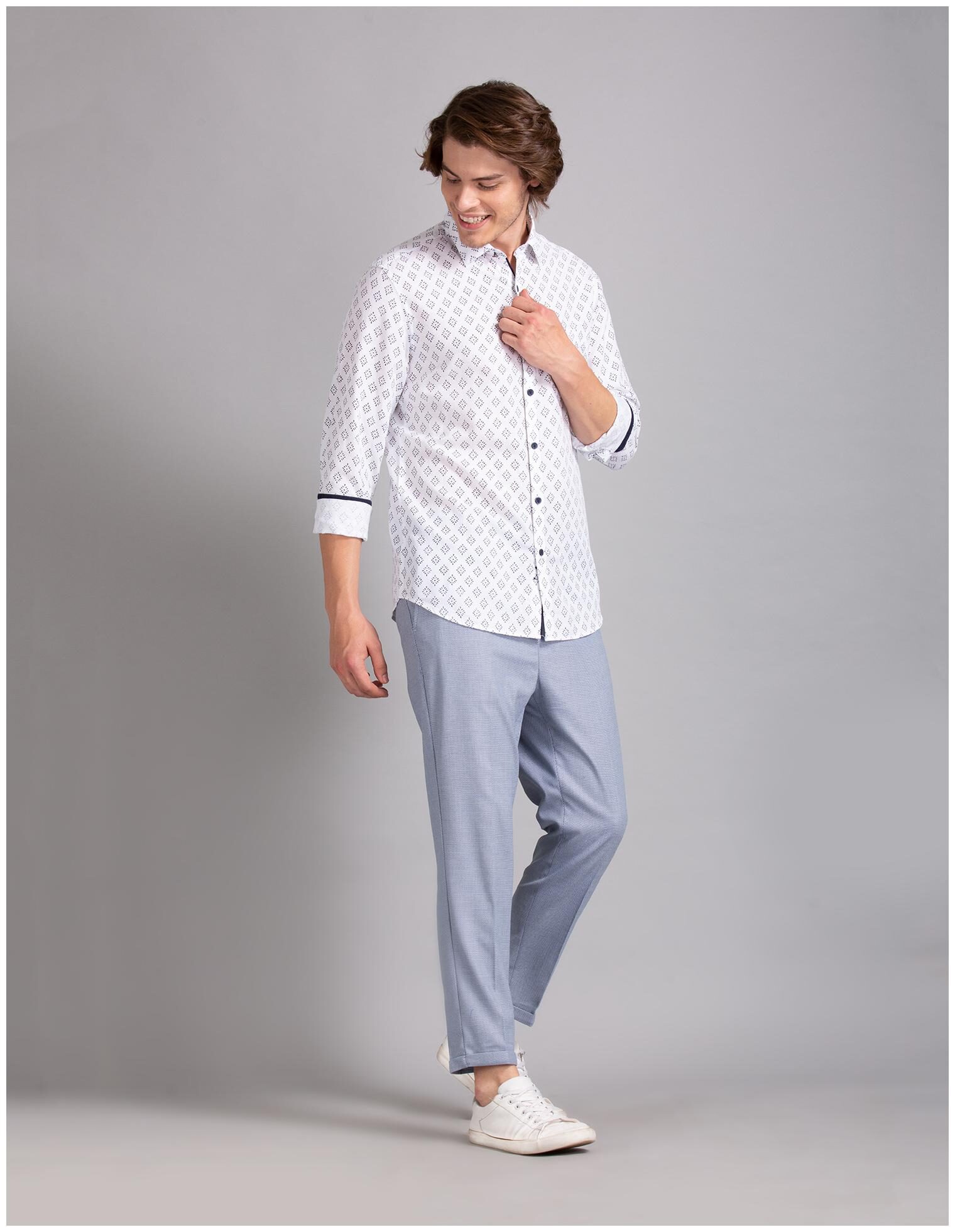 

True Blue Men White Printed Slim Fit Casual Shirt