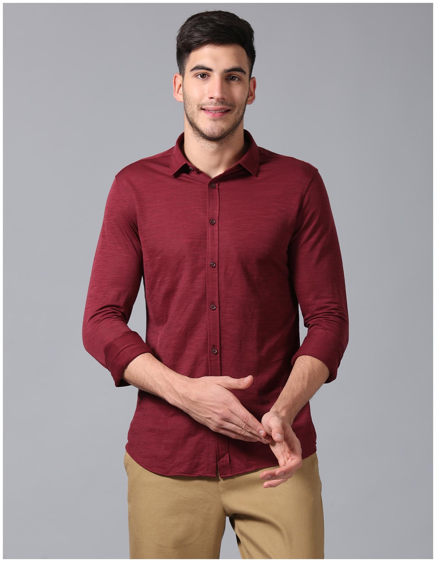 

True Blue Men Red Solid Slim Fit Casual Shirt