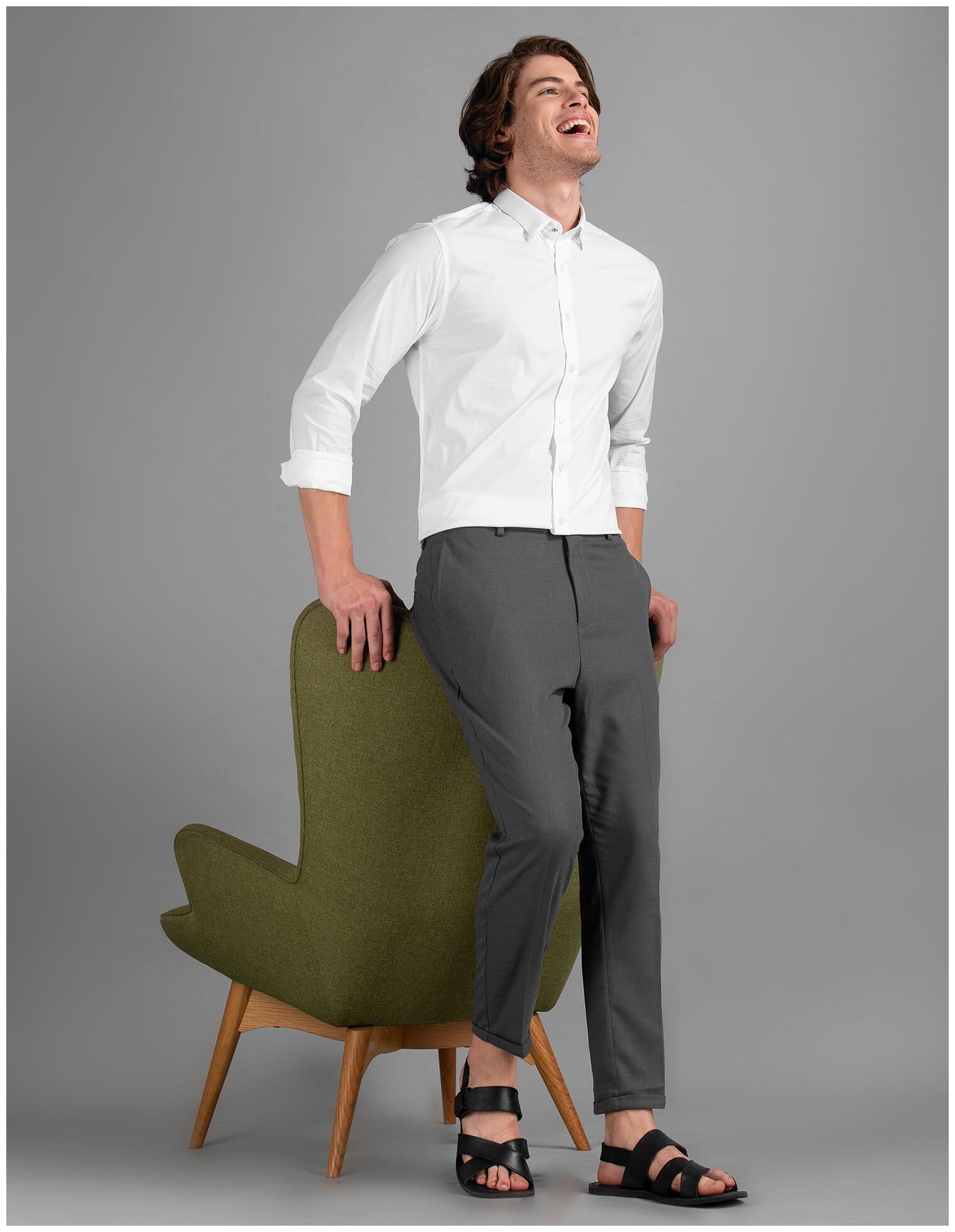 

True Blue Men White Solid Slim Fit Casual Shirt