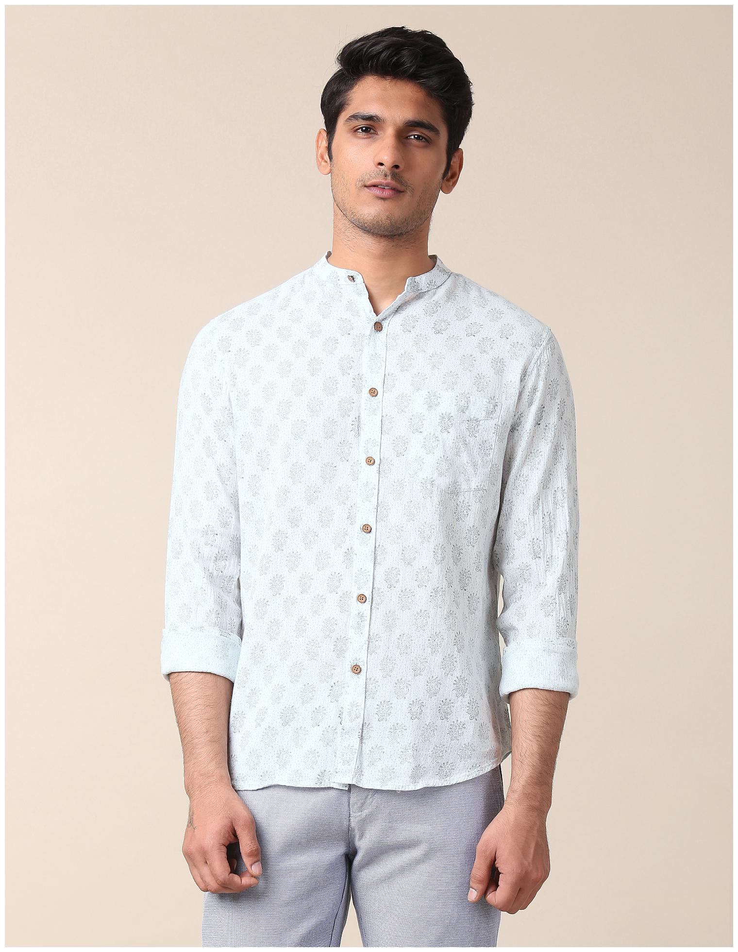 

True Blue Men White Printed Slim Fit Casual Shirt