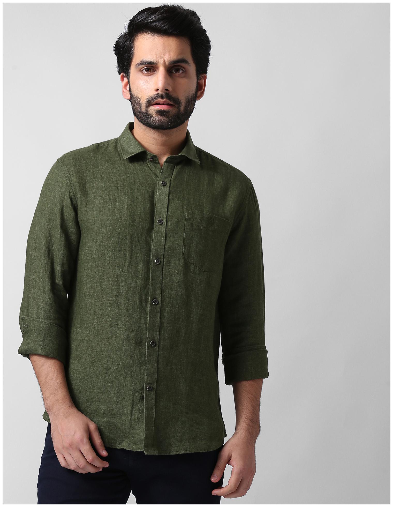 

True Blue Men Green Solid Slim Fit Casual Shirt