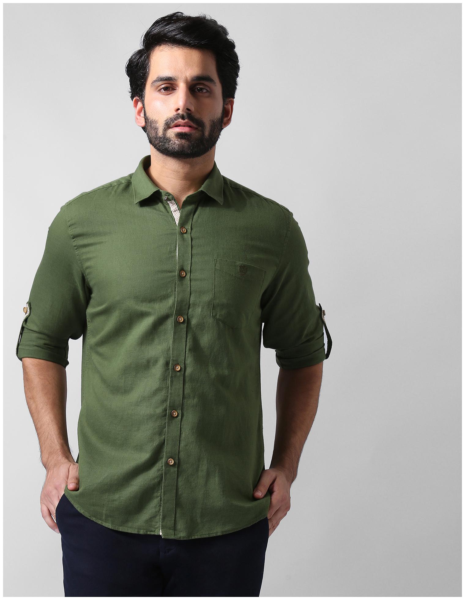 

True Blue Men Green Solid Slim Fit Casual Shirt