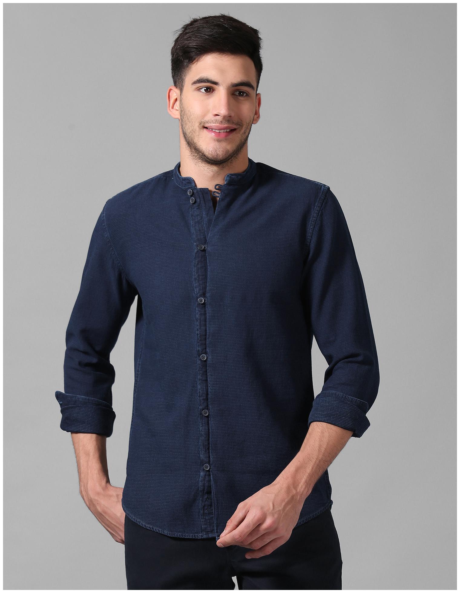 

True Blue Men Blue Textured Slim Fit Casual Shirt