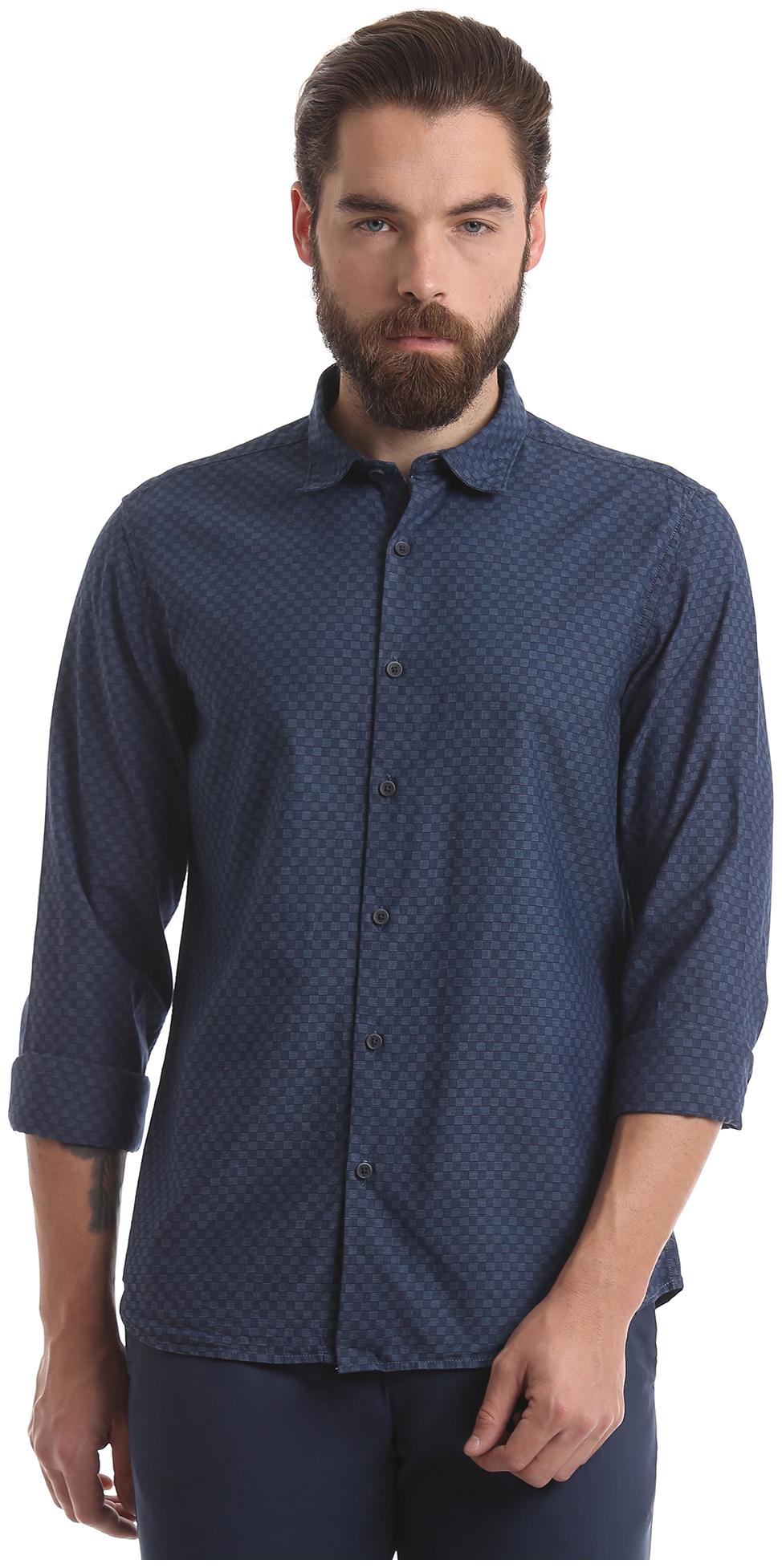 

True Blue Men Blue Solid Slim Fit Casual Shirt