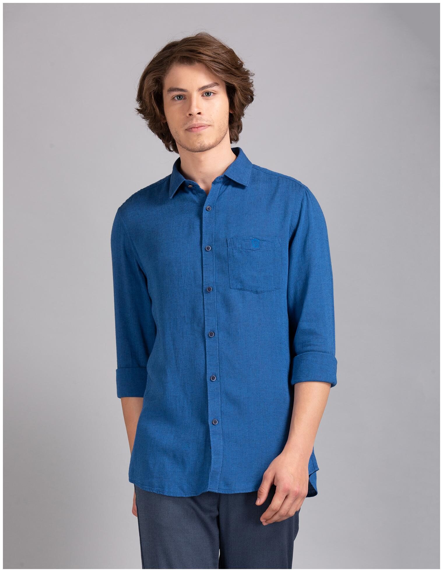 

True Blue Men Blue Solid Slim Fit Casual Shirt