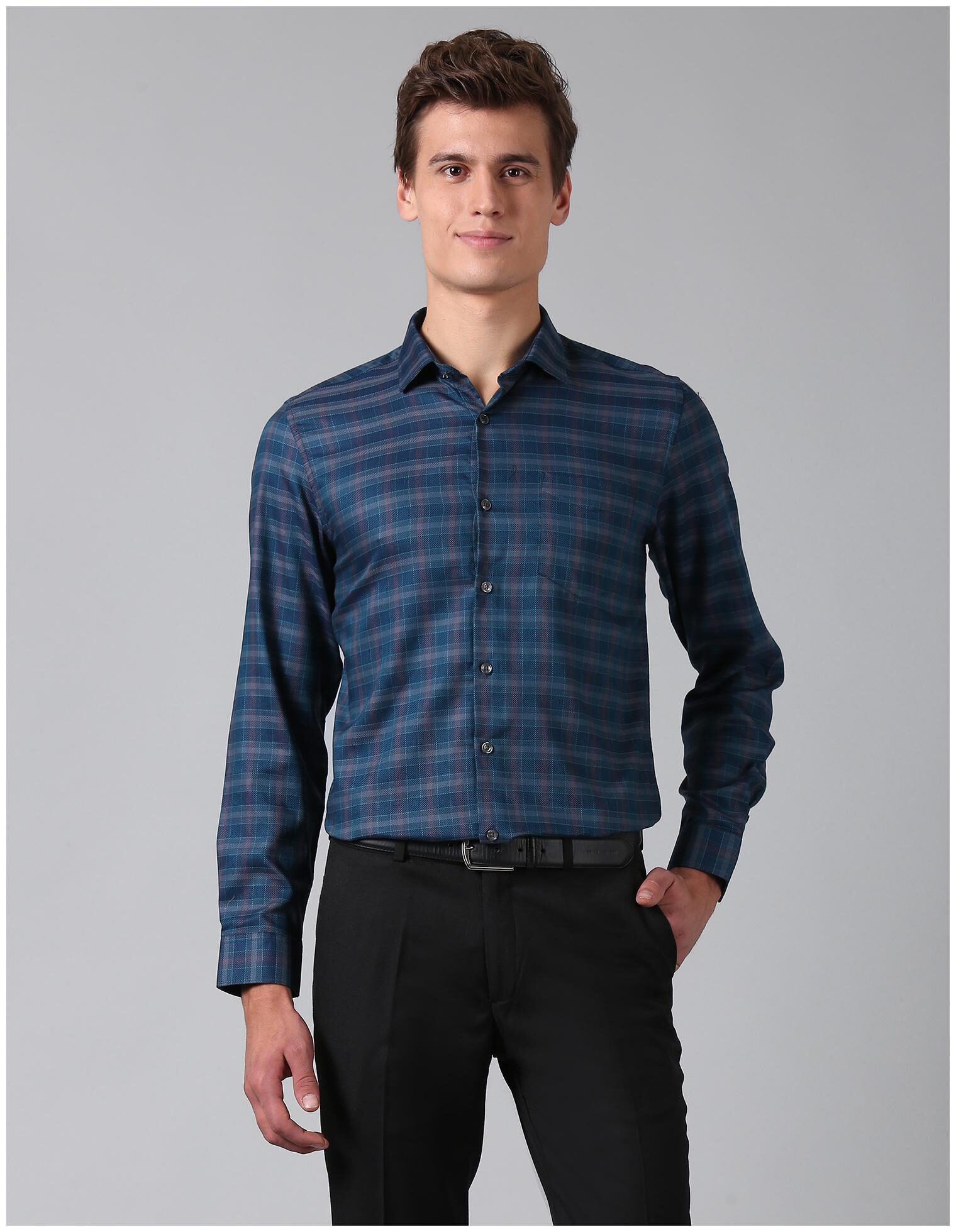 

True Blue Men Blue Checked Slim Fit Casual Shirt