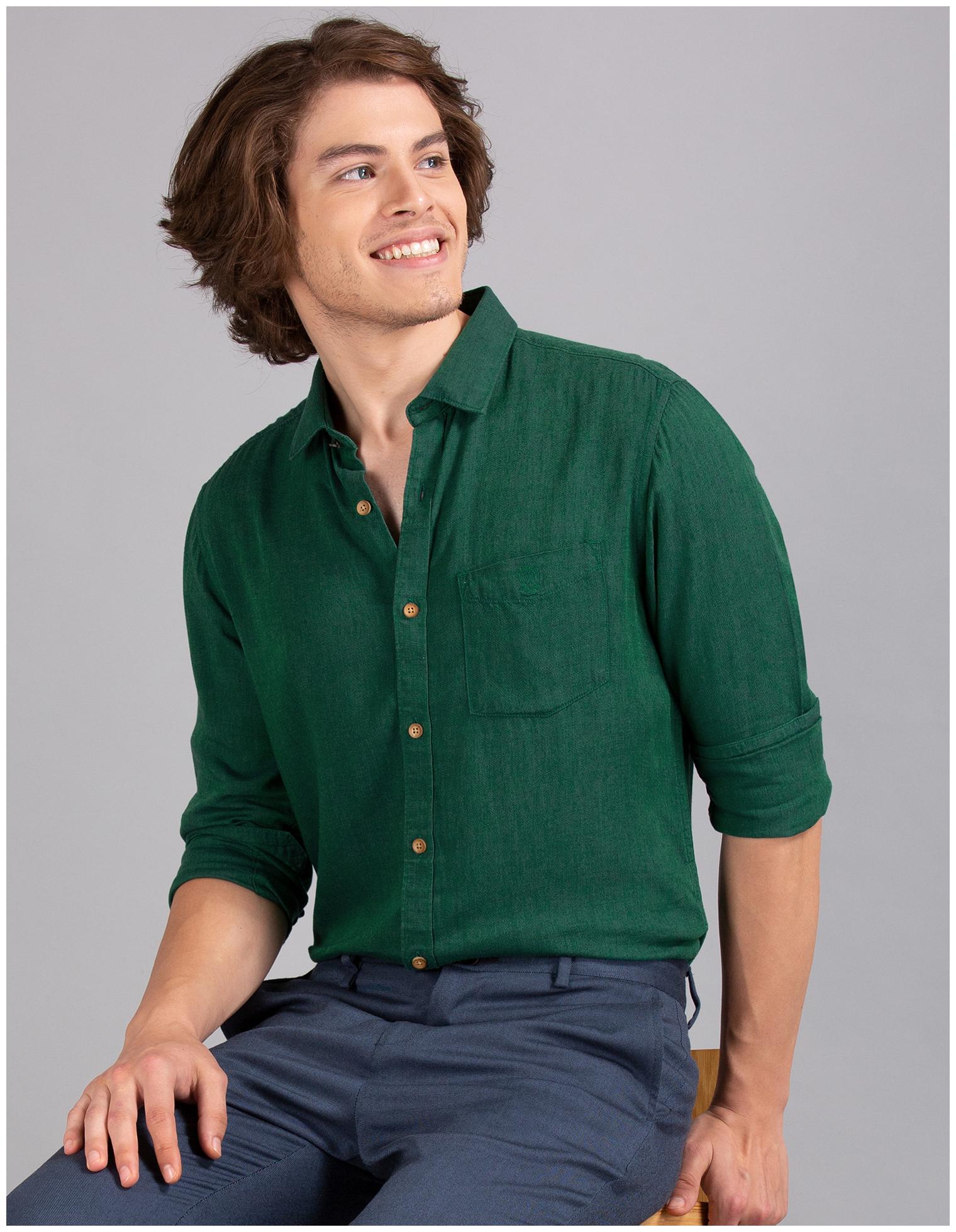 

True Blue Men Green Solid Slim Fit Casual Shirt