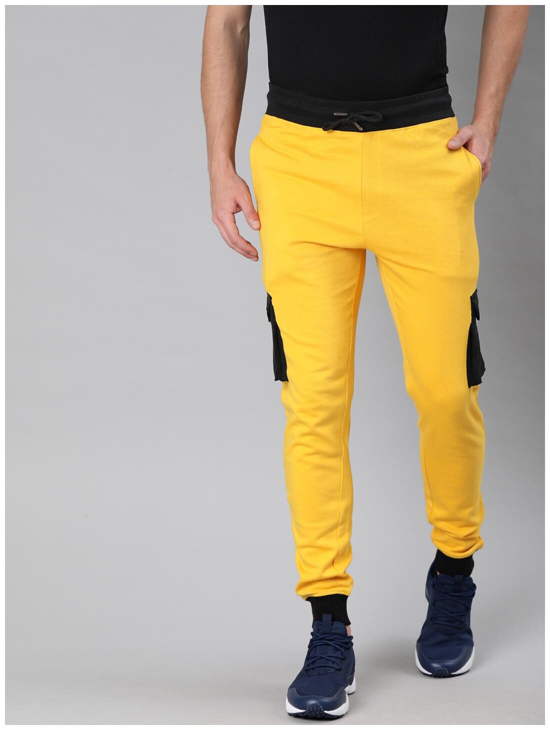 

Urbano Fashion Men Yellow Solid Slim fit Joggers