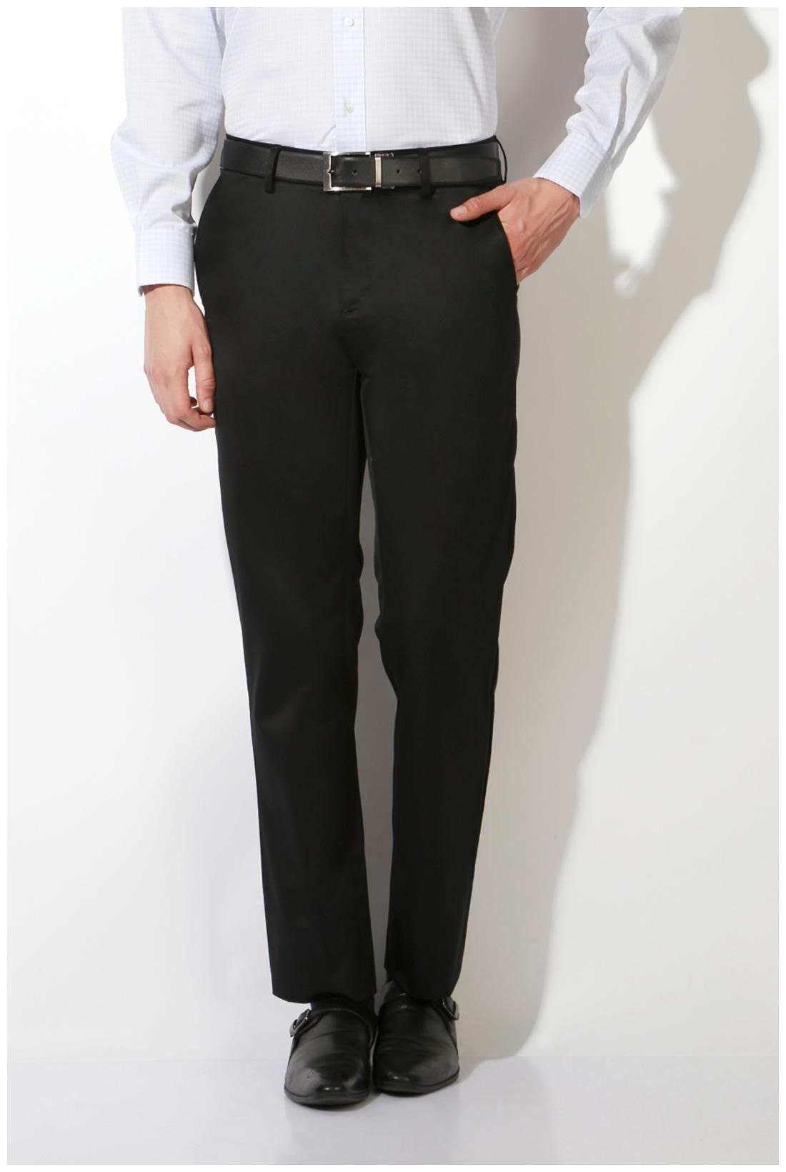 

Van Heusen Men Black Solid Regular fit Regular trousers