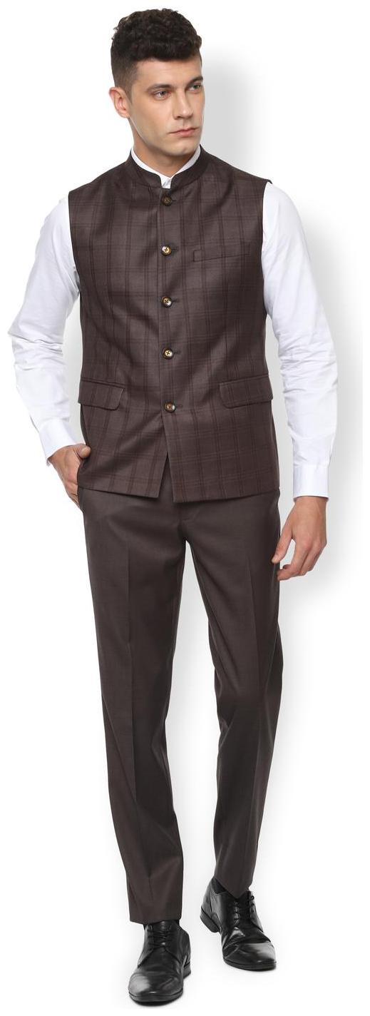 

Van Heusen Brown Two Piece Suit