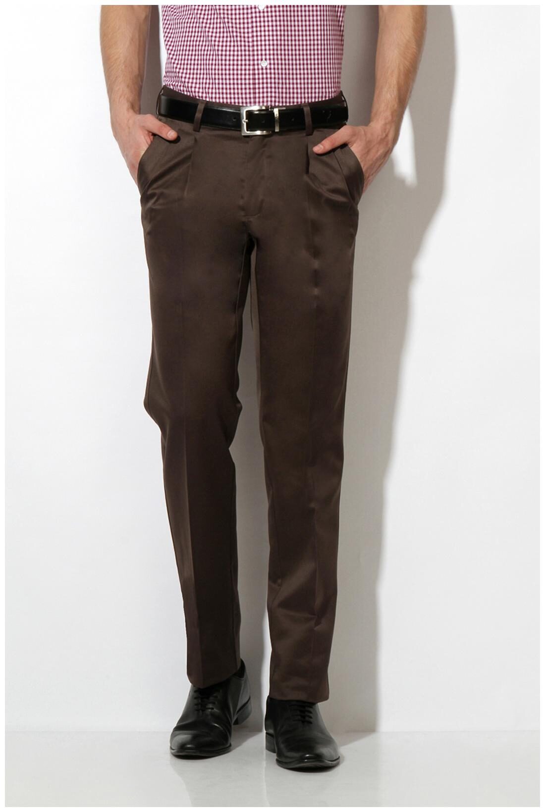 

Van Heusen Men Brown Solid Regular fit Regular trousers