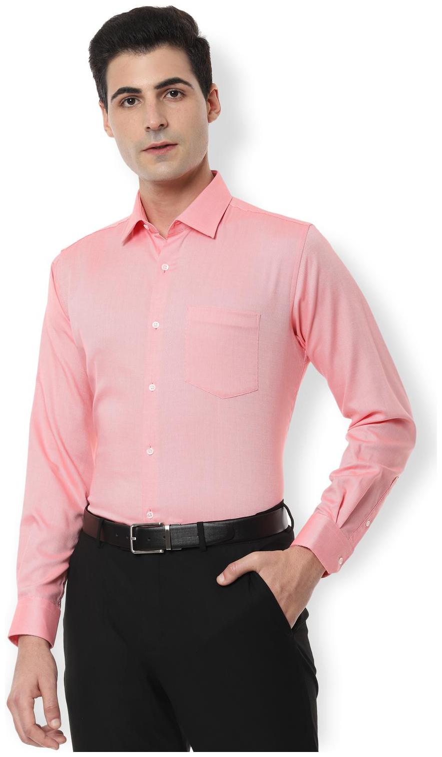 

Van Heusen Men Regular fit Formal Shirt - Peach