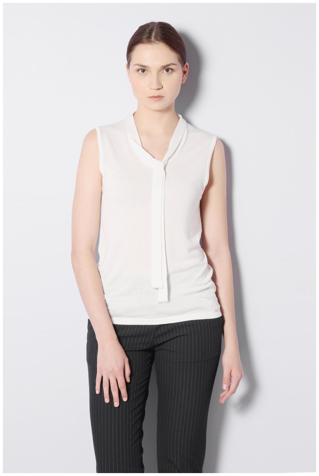 

Van Heusen White Top